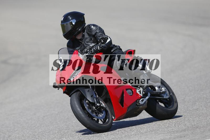 /15 22.05.2026  Plüss Moto Sport  Discover the Bike ADR /Gruppe gruen - Bike 1/33